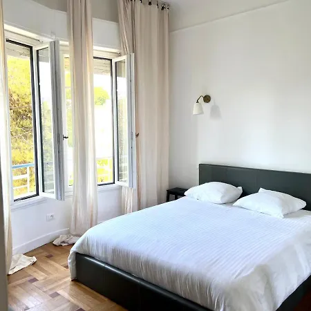Апартаменты Modern Flat With A Private Garden Nice Center Ницца